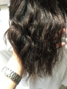 前髪のクセ毛がひどい 雨でもブラシを使わずセットする方法 東京の縮毛矯正と髪質改善の専門店 Loslobos